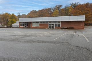 6 South Main Street, Putnam, CT 06260