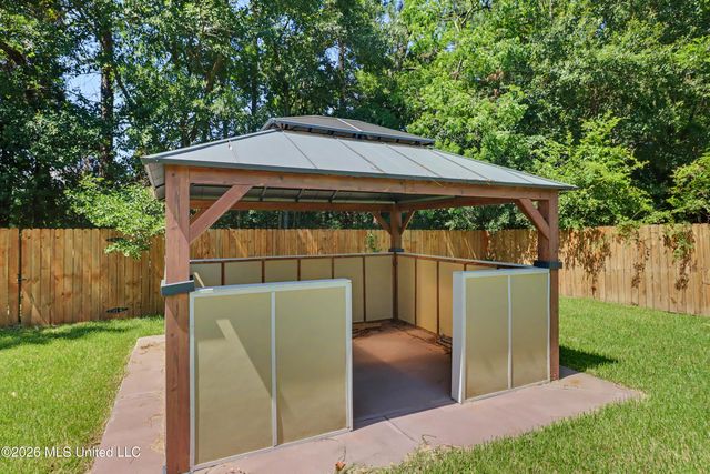 15420 Anderson Drive, Biloxi, MS 39532