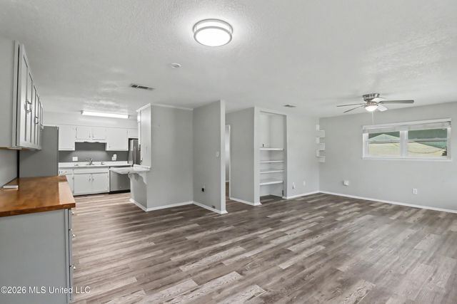 15420 Anderson Drive, Biloxi, MS 39532