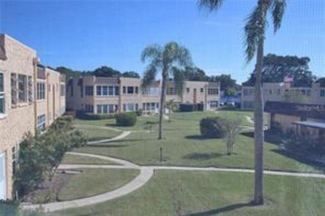 221 CEDARWOOD CIRCLE 221, Seminole, FL 33777