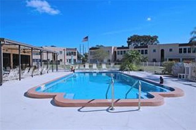 221 CEDARWOOD CIRCLE 221, Seminole, FL 33777
