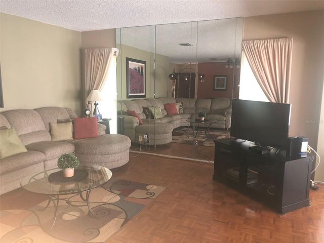 221 CEDARWOOD CIRCLE 221, Seminole, FL 33777
