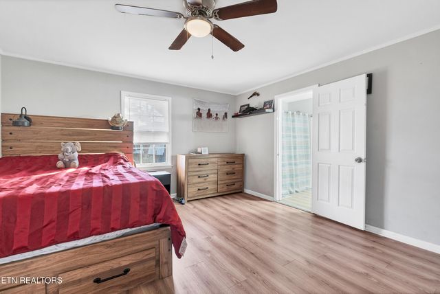 200 Pennsylvania Ave, Etowah, TN 37331