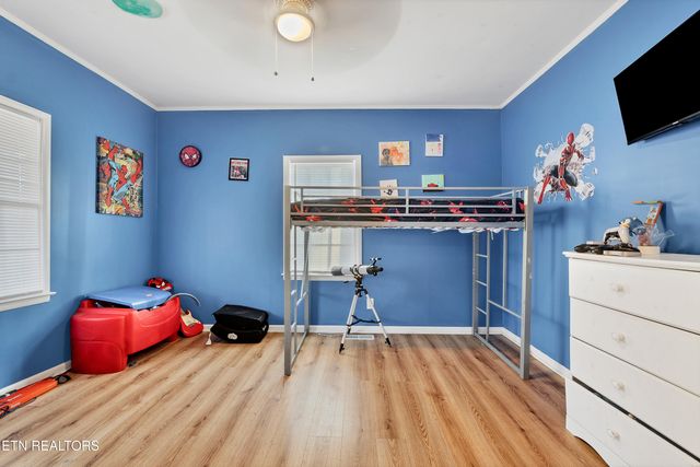 200 Pennsylvania Ave, Etowah, TN 37331