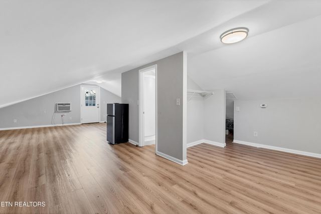 200 Pennsylvania Ave, Etowah, TN 37331