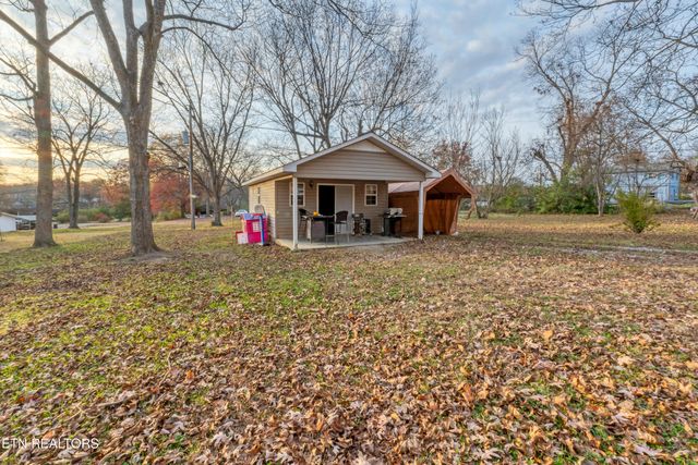 200 Pennsylvania Ave, Etowah, TN 37331