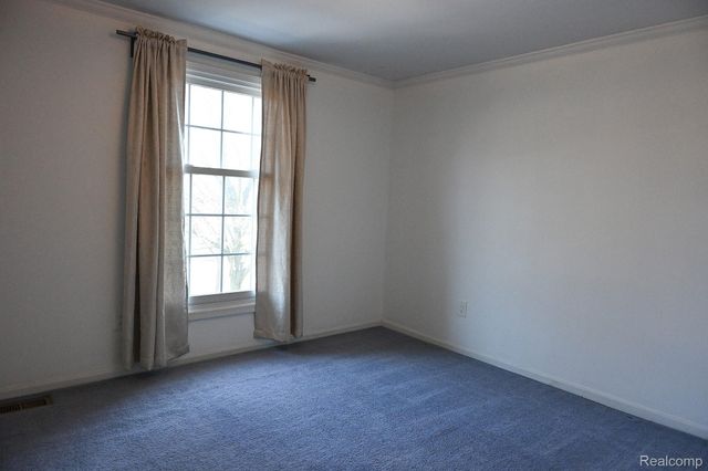 4427 Cahill Drive, Troy, MI 48098