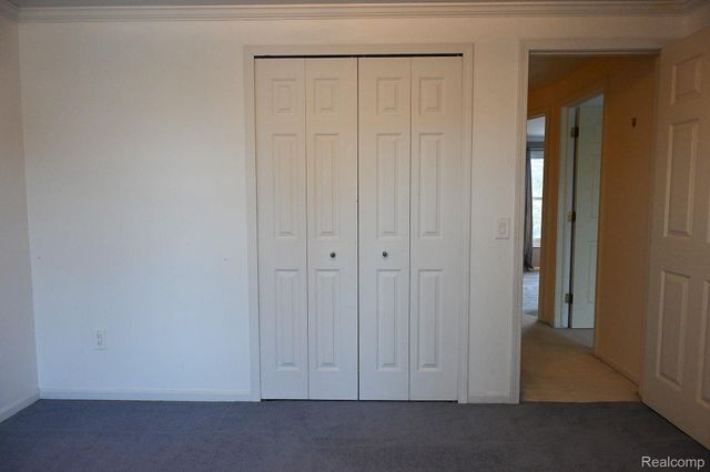 4427 Cahill Drive, Troy, MI 48098