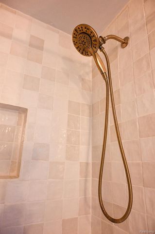 4427 Cahill Drive, Troy, MI 48098