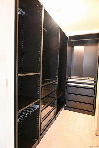 4427 Cahill Drive, Troy, MI 48098