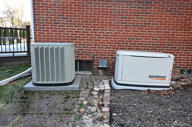 4427 Cahill Drive, Troy, MI 48098