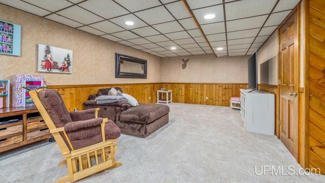 N3575 Williams Drive, Iron Mountain, MI 49801