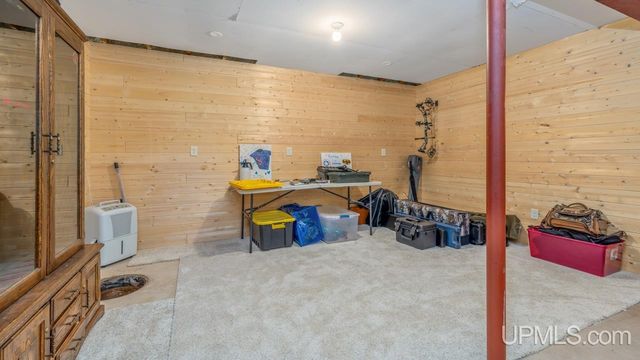 N3575 Williams Drive, Iron Mountain, MI 49801