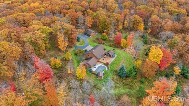 N3575 Williams Drive, Iron Mountain, MI 49801