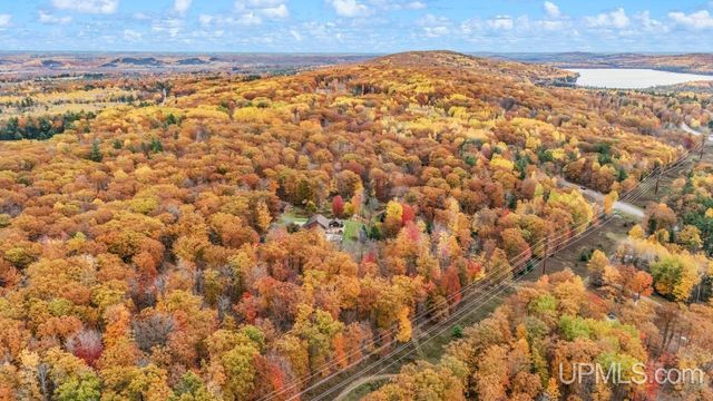 N3575 Williams Drive, Iron Mountain, MI 49801