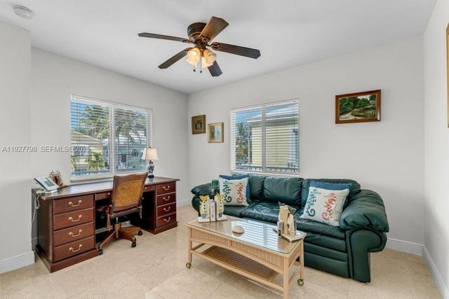 11 Center Ln, Key Largo, FL 33037