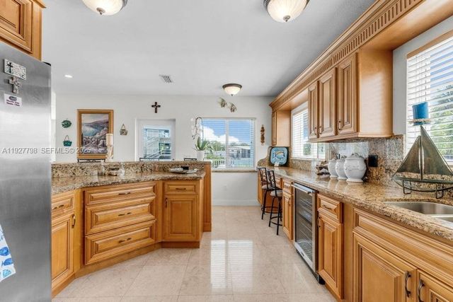 11 Center Ln, Key Largo, FL 33037