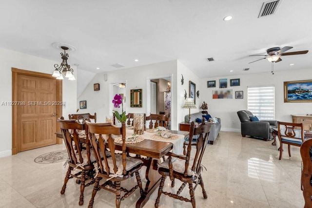 11 Center Ln, Key Largo, FL 33037