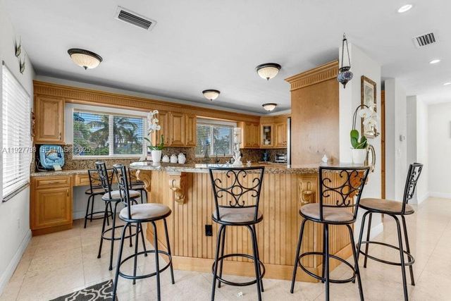 11 Center Ln, Key Largo, FL 33037