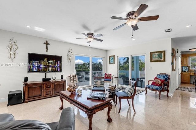 11 Center Ln, Key Largo, FL 33037