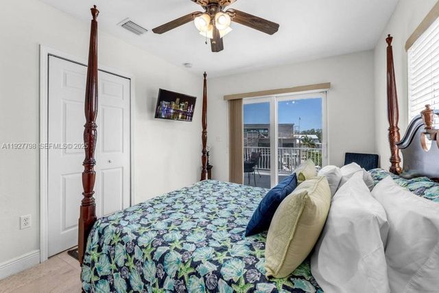 11 Center Ln, Key Largo, FL 33037