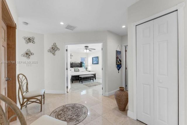 11 Center Ln, Key Largo, FL 33037