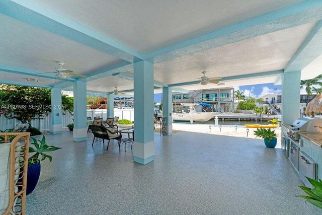 11 Center Ln, Key Largo, FL 33037