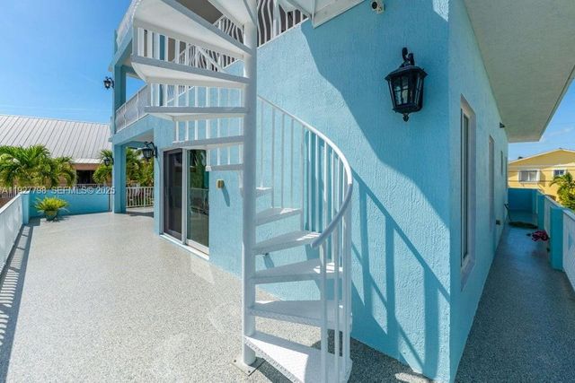 11 Center Ln, Key Largo, FL 33037