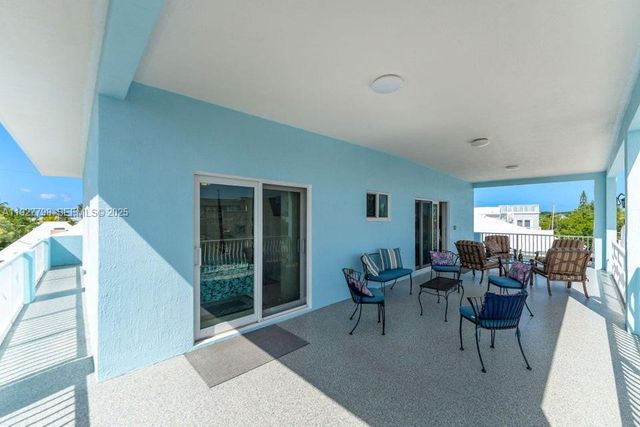 11 Center Ln, Key Largo, FL 33037