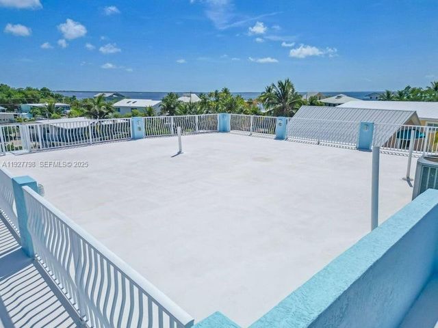 11 Center Ln, Key Largo, FL 33037