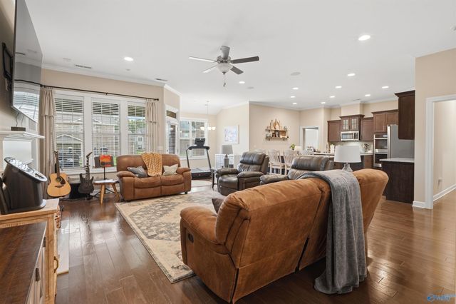 4506 Waverly Court SE, Owens Cross Roads, AL 35763