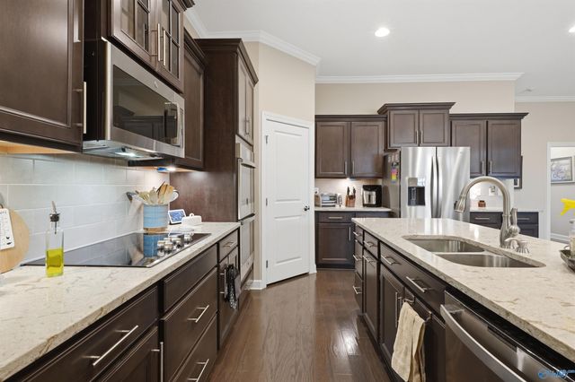 4506 Waverly Court SE, Owens Cross Roads, AL 35763