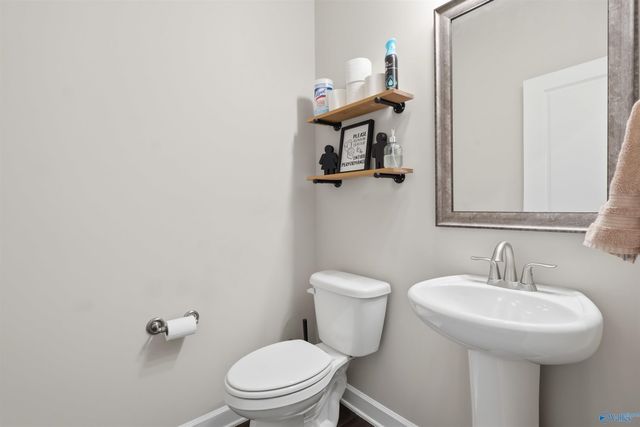 4506 Waverly Court SE, Owens Cross Roads, AL 35763