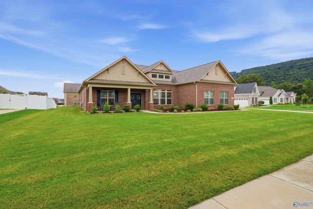 4506 Waverly Court SE, Owens Cross Roads, AL 35763