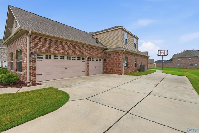 4506 Waverly Court SE, Owens Cross Roads, AL 35763