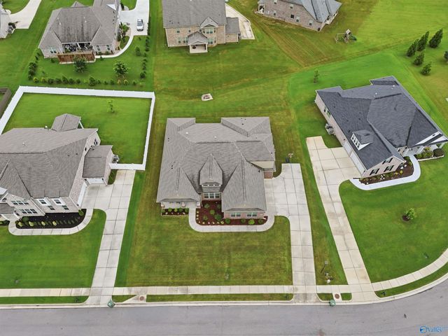 4506 Waverly Court SE, Owens Cross Roads, AL 35763