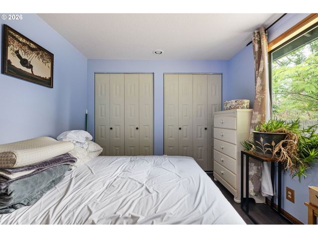 25181 CHENEY Dr, Veneta, OR 97487