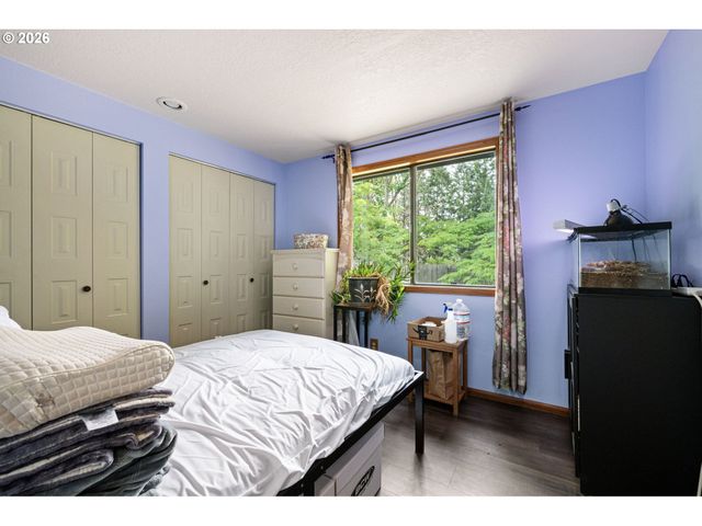 25181 CHENEY Dr, Veneta, OR 97487