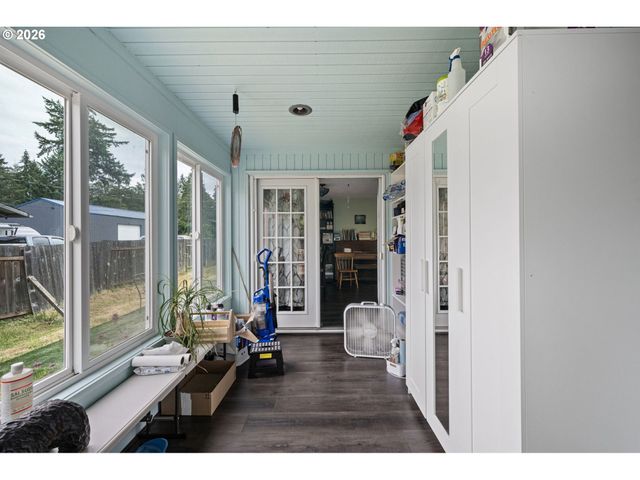 25181 CHENEY Dr, Veneta, OR 97487