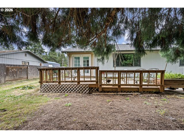 25181 CHENEY Dr, Veneta, OR 97487