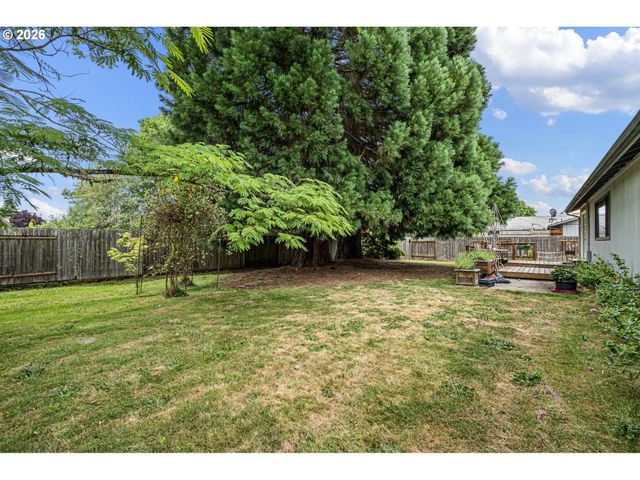 25181 CHENEY Dr, Veneta, OR 97487