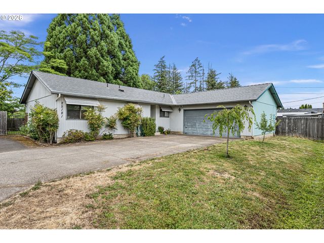 25181 CHENEY Dr, Veneta, OR 97487