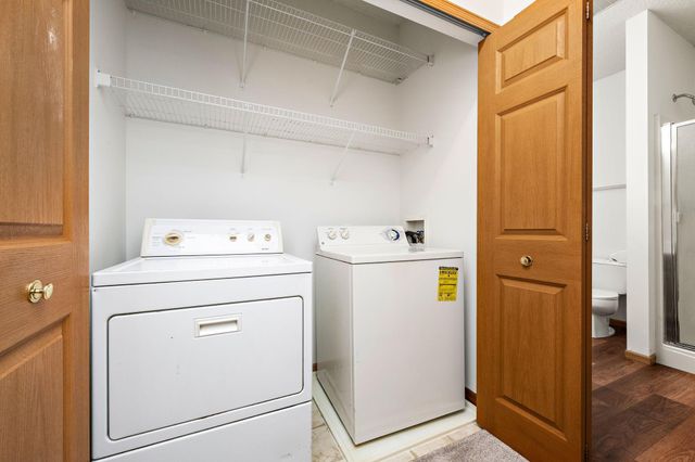 18275 Kerrville Trail 402, Lakeville, MN 55044