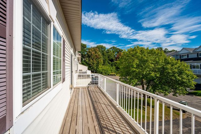 18275 Kerrville Trail 402, Lakeville, MN 55044
