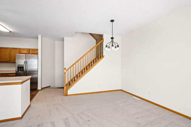 18275 Kerrville Trail 402, Lakeville, MN 55044