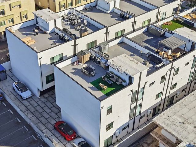 6511 N Contour Lane, North Hollywood, CA 91606