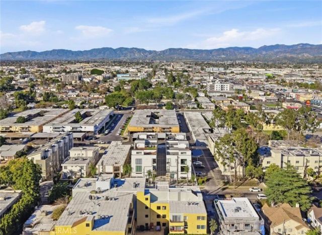 6511 N Contour Lane, North Hollywood, CA 91606