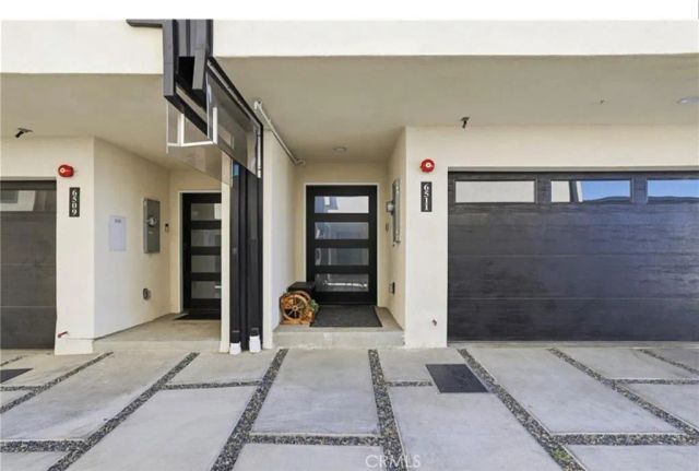 6511 N Contour Lane, North Hollywood, CA 91606