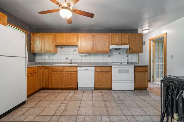 16053 Lakeside Road, Union Pier, MI 49129