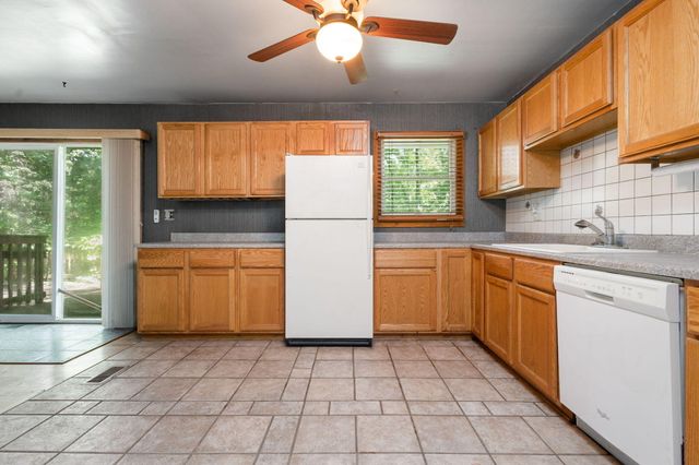 16053 Lakeside Road, Union Pier, MI 49129